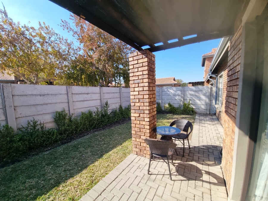 2 Bedroom Property for Sale in Ngwenya River Estate North West